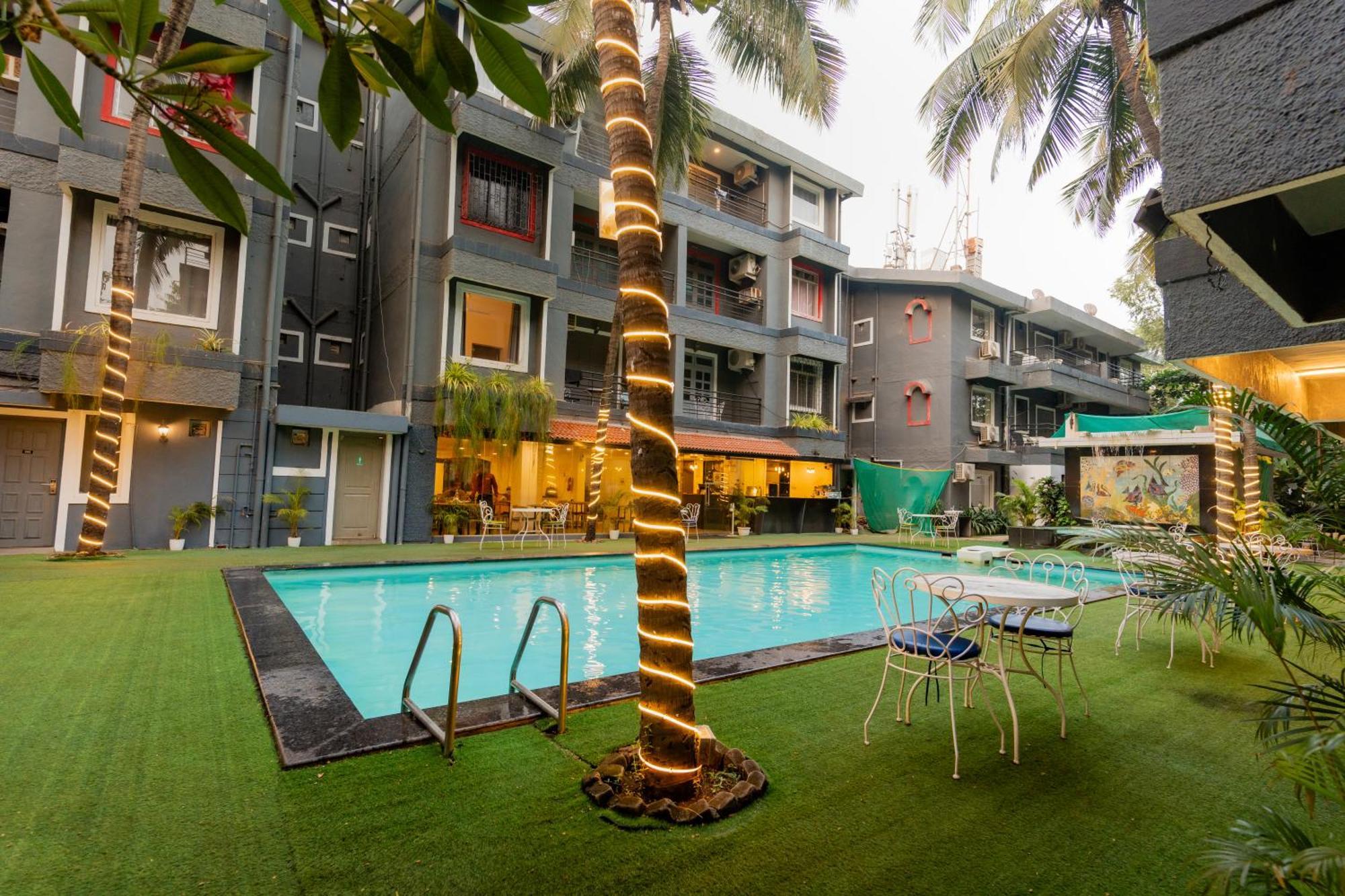 Magnum Resorts- Near Candolim Beach, Goa Bagian luar foto